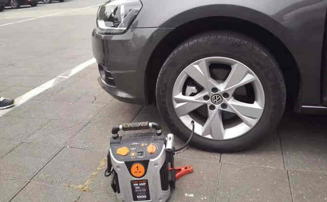 双滦区汽车搭电案例