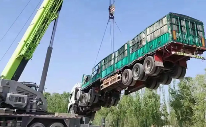 双滦区道路脱困救援案例